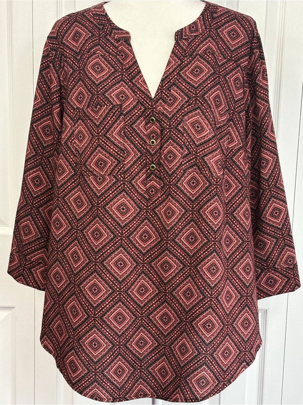 NWT Torrid Deep Black & Pink Geo Print Popover 3/4 Sleeve Harper Shirt 1X